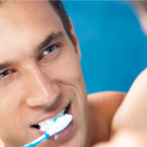 Lười đánh răng, đàn ông dễ yếu trong “chuyện ấy”