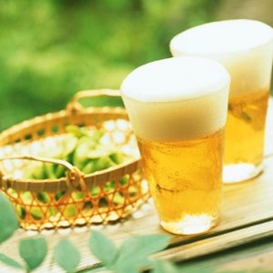 Giải mã cơn sốt tắm trắng da chân bằng bia hiệu quả