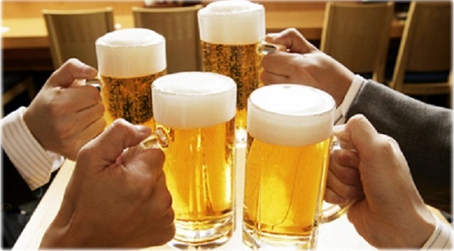 Uống nhiều rượu bia ảnh hưởng đến sức khỏe nam giới