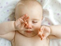 Trẻ sơ sinh bị vàng mắt có nguy hiểm đến tính mạng không