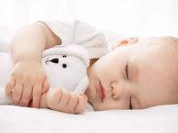 Giải đáp thắc mắc: Trẻ sơ sinh ngủ nhiều có tốt không?