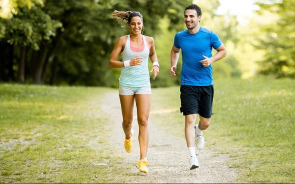 Vận động thường xuyên giúp ảnh hưởng tích cực lên sức khỏe nội tiết tố.