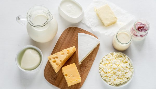 Sữa và các chế phẩm từ sữa giúp xương chắc khỏe và ngăn ngừa loãng xương.