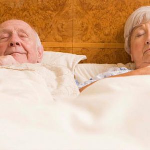 Người già ngủ nhiều là bệnh gì? Có sao không?