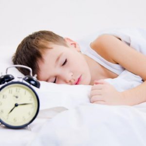 Trẻ em nên thức dậy lúc mấy giờ là tốt nhất?