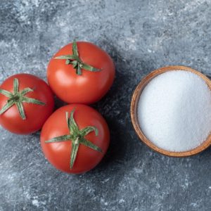 Cách trị nám bằng cà chua và muối hiệu quả