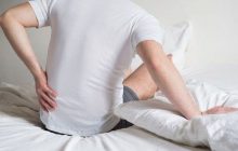 Đau lưng khi ngủ dậy là bệnh gì?