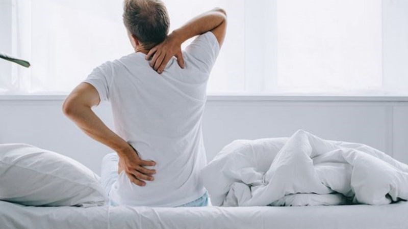 Đau lưng thời gian dài sẽ ảnh hưởng rất nhiều đến chất lượng giấc ngủ