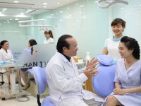 Đặt lịch thăm khám là bước đầu trong hành trình làm răng tại Đống Đa 