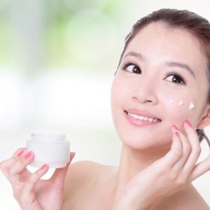 Thời điểm nào sử dụng kem dưỡng da hiệu quả nhất?