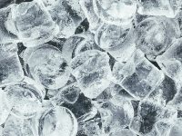 Chườm đá lạnh